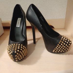 Steve Madden "Bolddd" heels